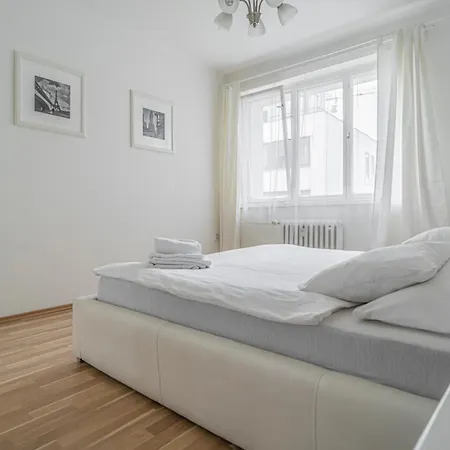 Lovely Miriam Apartament